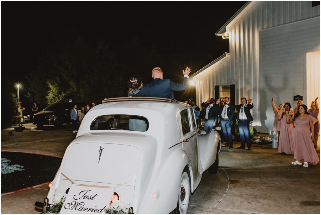 Firefly Gardens Wedding in Midlothian, Texas by Dallas Wedding Photographer Kyrsten Ashlay Photography