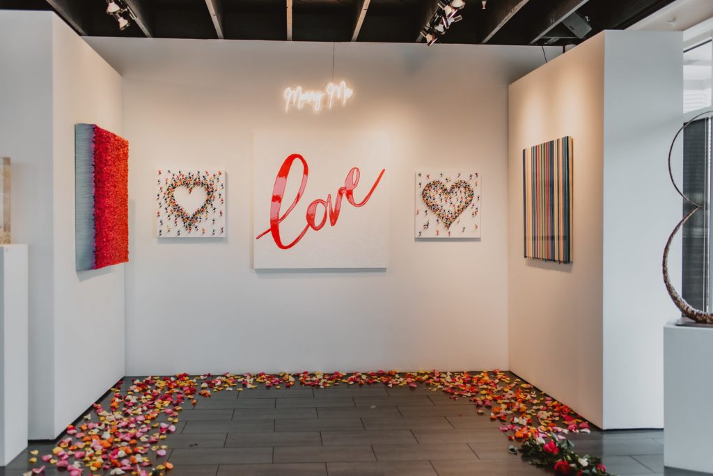 Proposal at Laura Rathe Fine Art Gallery in Dallas by Dallas Wedding Photographer Kyrsten Ashlay Photography
