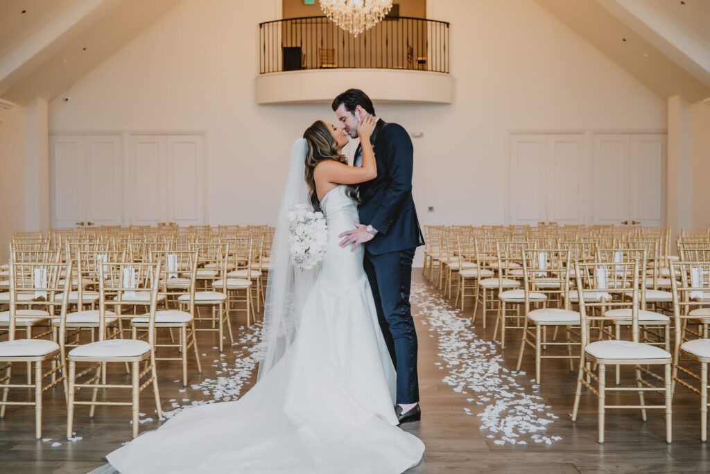 Hillside Estate Wedding by Dallas Wedding Photographer Kyrsten Ashlay Photography