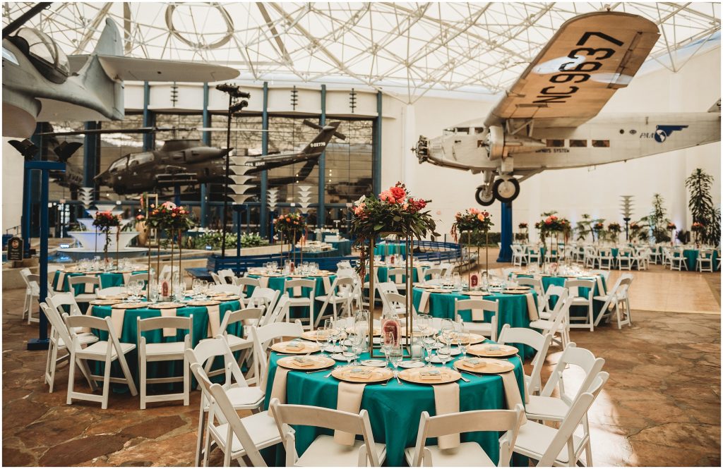 Best Wedding Tablescapes by Dallas Wedding Photographer Kyrsten Ashlay Photography
