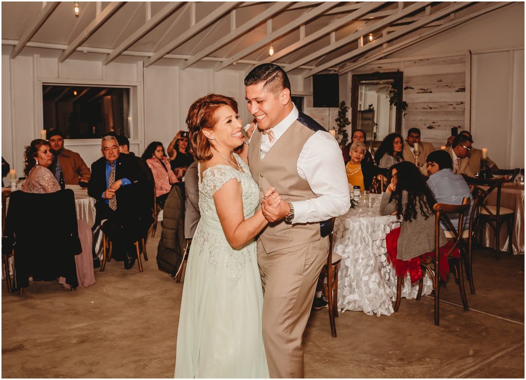 must have wedding photos with mom - Dallas Wedding Photographer