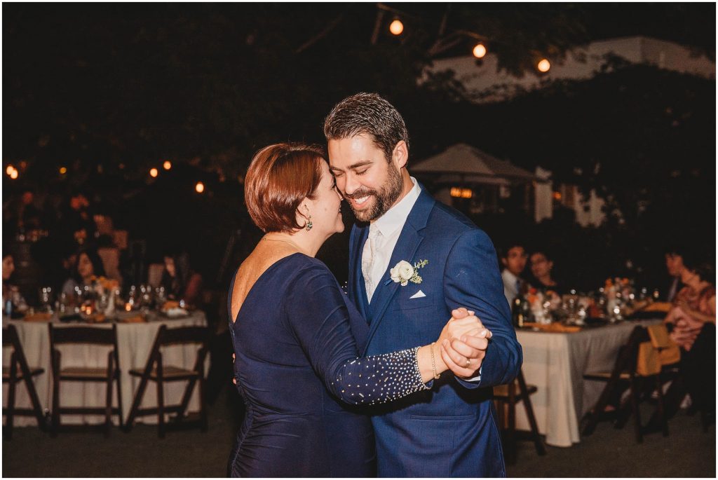 must have wedding photos with mom - Dallas Wedding Photographer