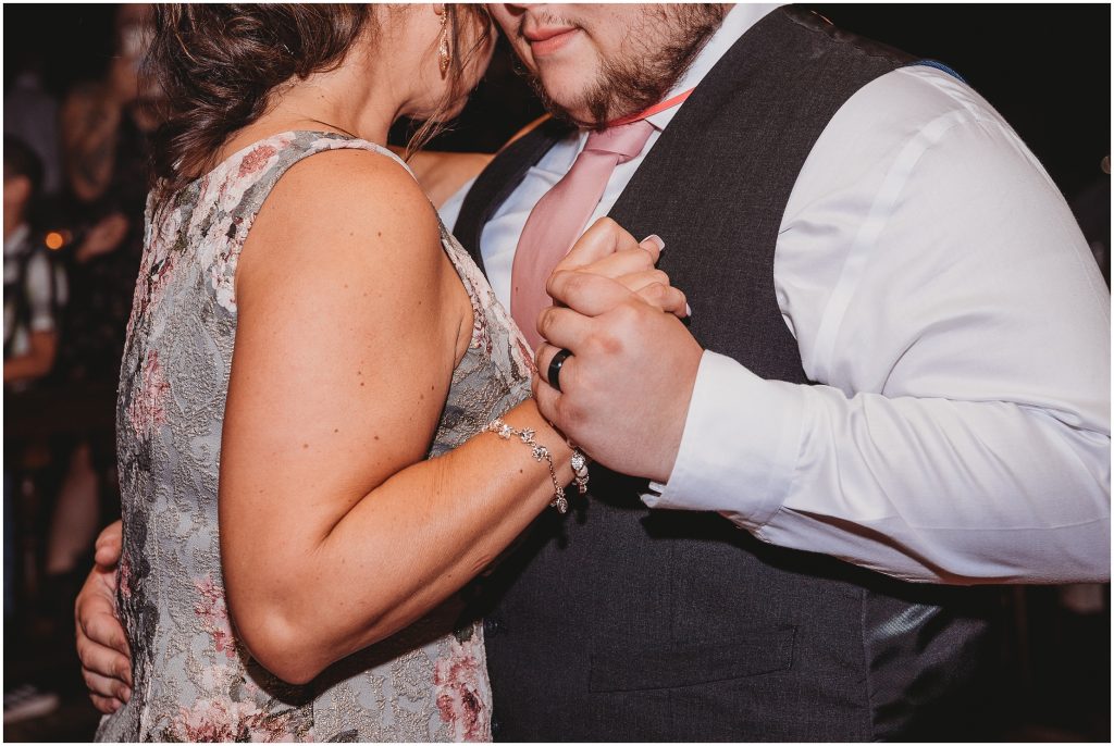 must have wedding photos with mom - Dallas Wedding Photographer