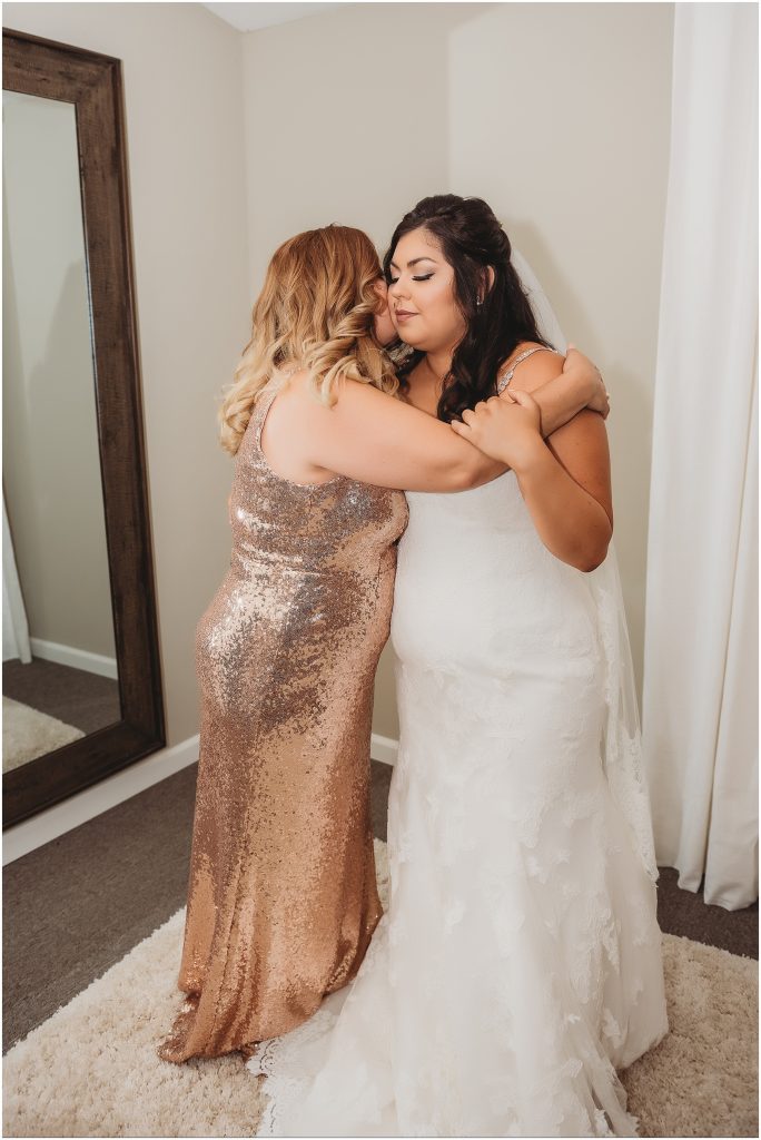 must have wedding photos with mom - Dallas Wedding Photographer