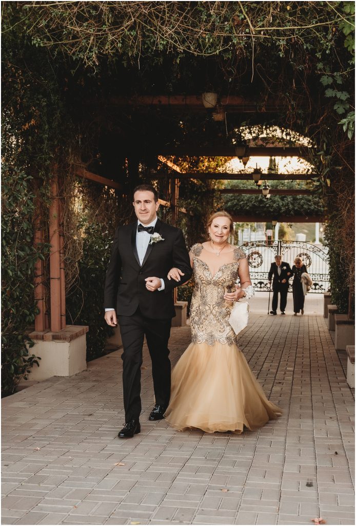 must have wedding photos with mom - Dallas Wedding Photographer