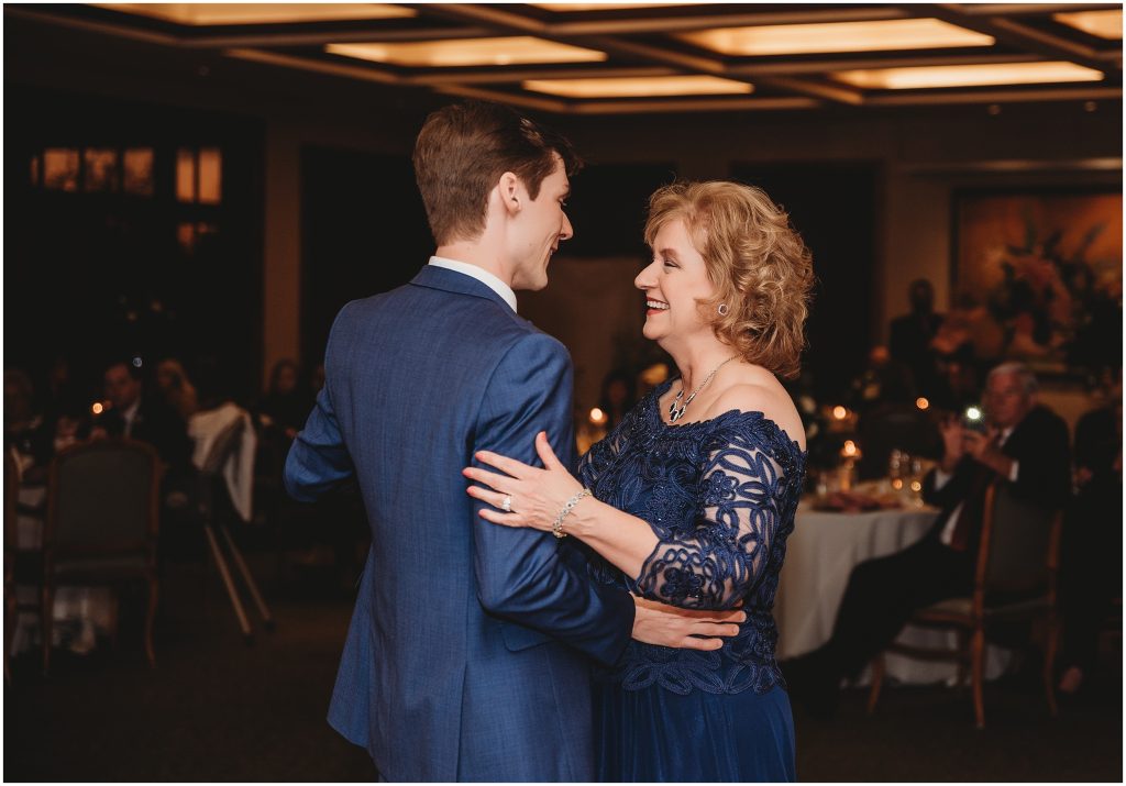 must have wedding photos with mom - Dallas Wedding Photographer