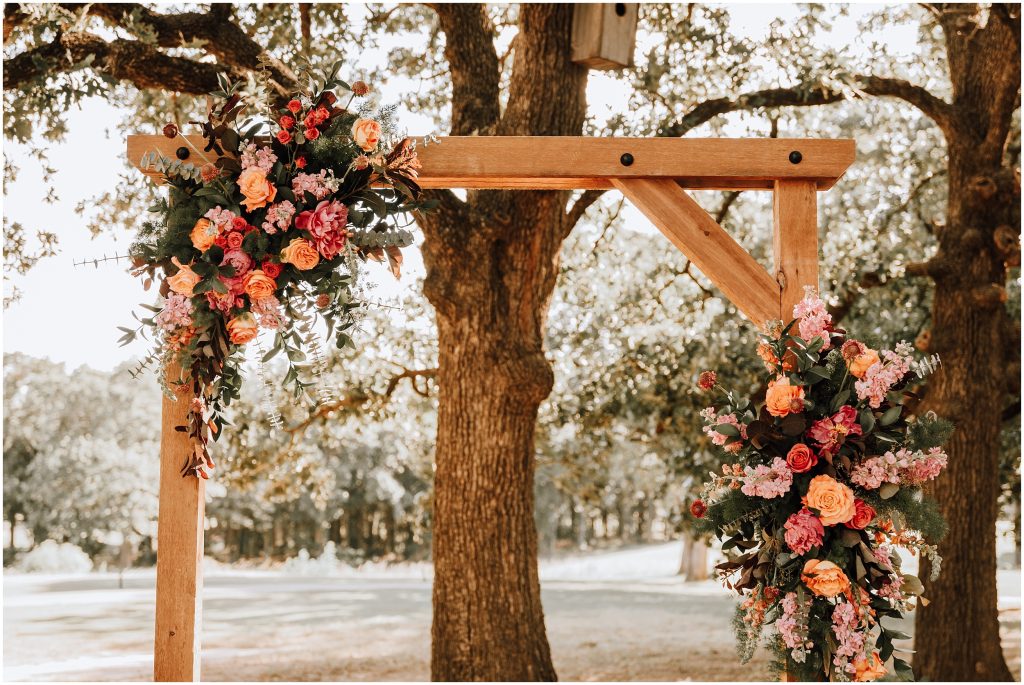 Intimate Fort Worth Backyard Wedding by Fort Worth Wedding Photographer Kyrsten Ashlay Photography 