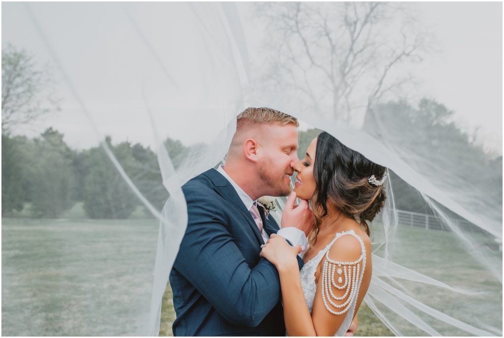 Firefly Gardens Wedding in Midlothian, Texas by Dallas Wedding Photographer Kyrsten Ashlay Photography