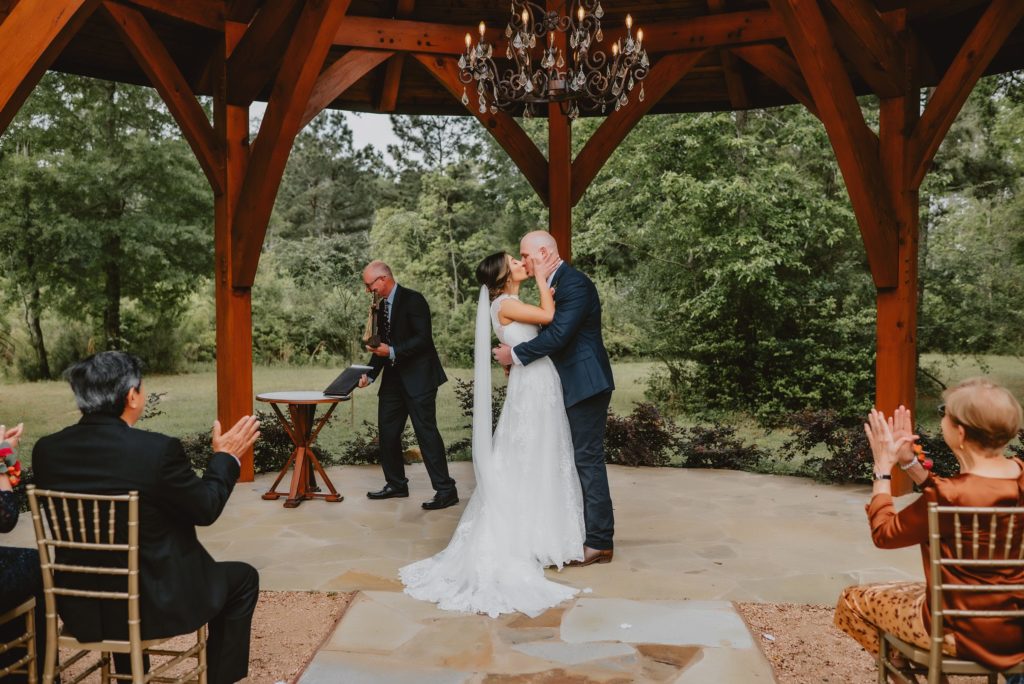 Dry Creek Gatherings Wedding by Houston Wedding Photographer Kyrsten Ashlay Photography