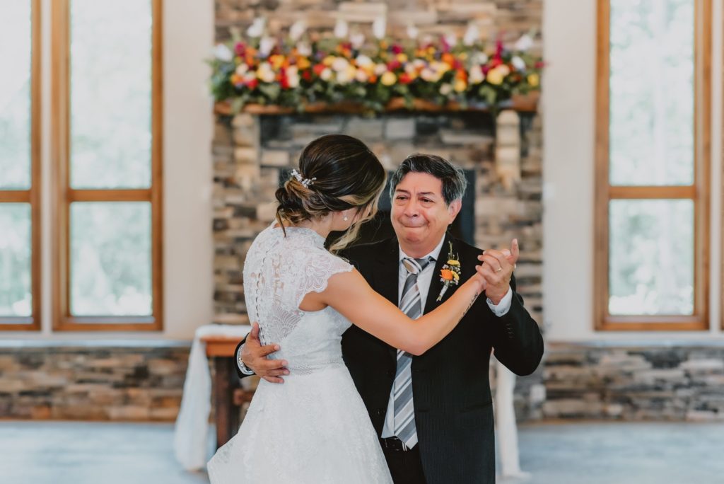 Dry Creek Gatherings Wedding by Houston Wedding Photographer Kyrsten Ashlay Photography