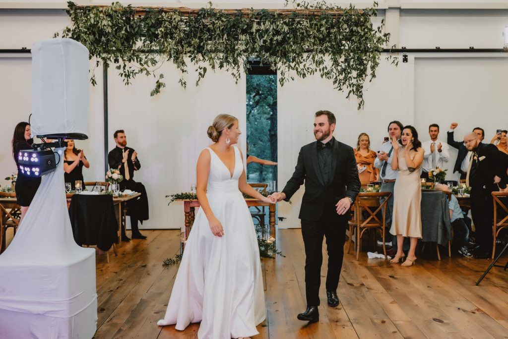 Oak and Ivy Wedding by Dallas Wedding Photographer Kyrsten Ashlay Photography