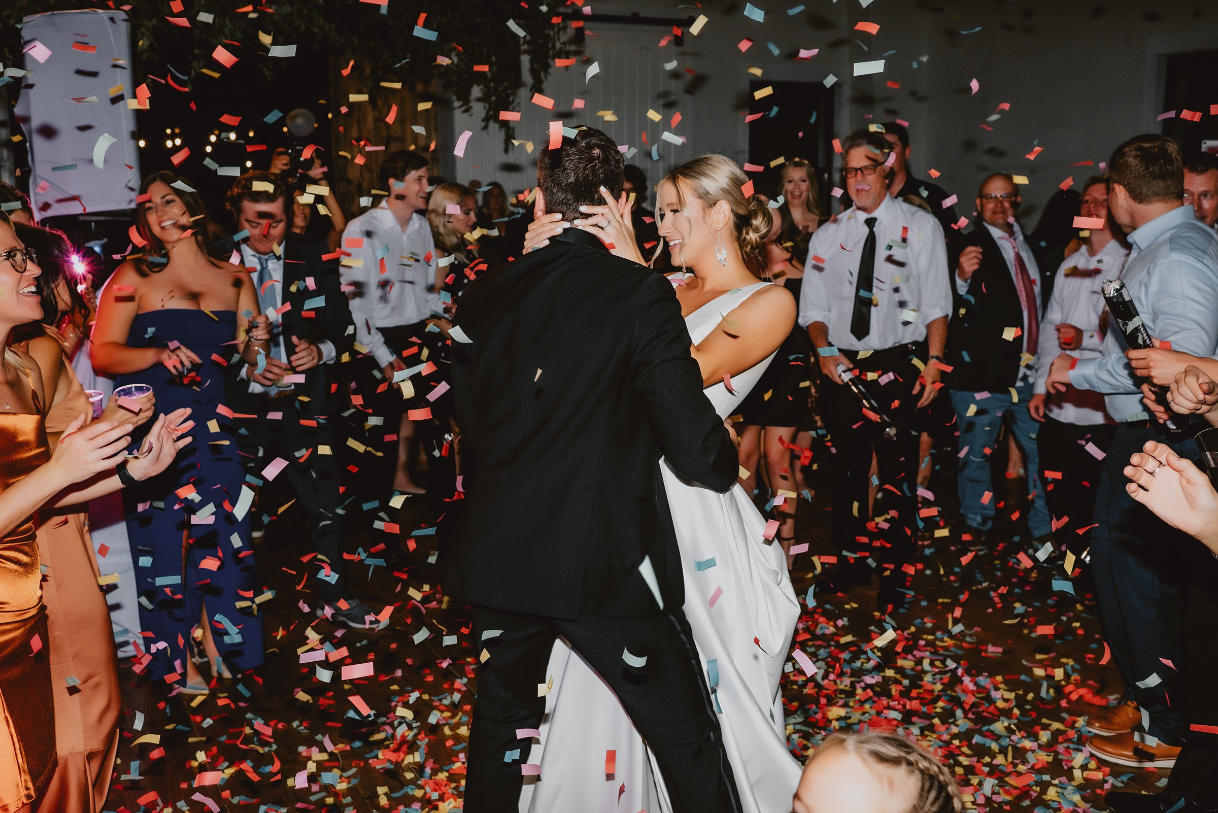 Oak and Ivy Wedding by Dallas Wedding Photographer Kyrsten Ashlay Photography