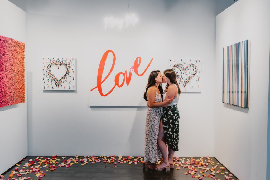 Proposal at Laura Rathe Fine Art Gallery in Dallas by Dallas Wedding Photographer Kyrsten Ashlay Photography
