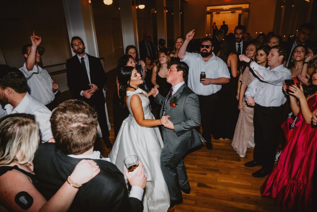 The Cliff House Wedding a Boxwood Hospitality Wedding Venue by Dallas Wedding Photographer Kyrsten Ashlay Photography