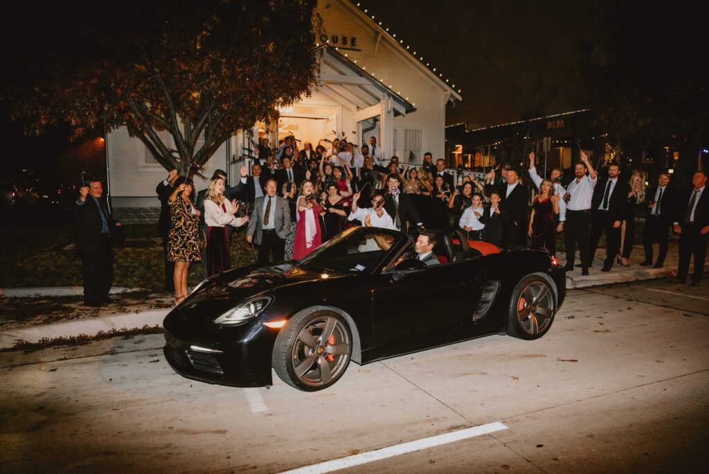 The Cliff House Wedding a Boxwood Hospitality Wedding Venue by Dallas Wedding Photographer Kyrsten Ashlay Photography