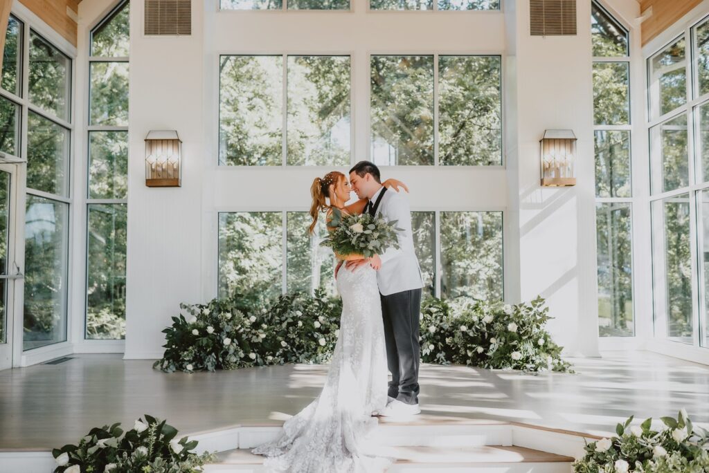 Wedding at Glass Chapel Tulsa Oklahoma by Tulsa Wedding Photographer Kyrsten Ashlay Photography