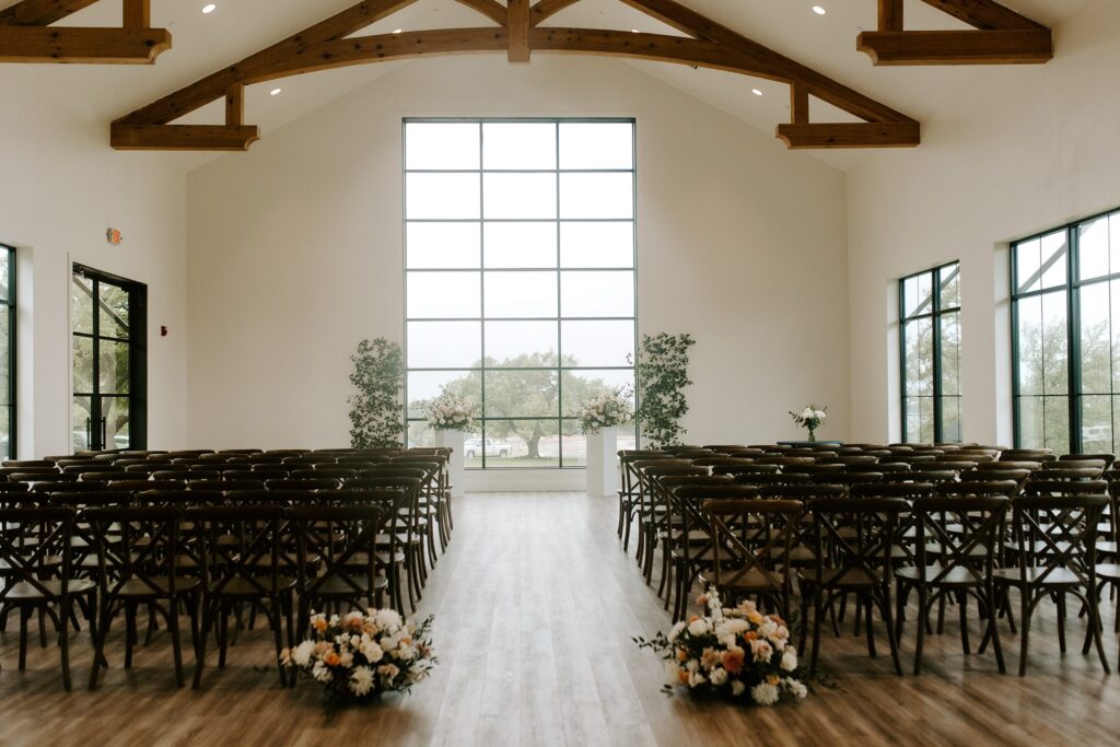 The Arlo Wedding - Austin Wedding Venue - by Austin Wedding Photographer Kyrsten Ashlay Photography