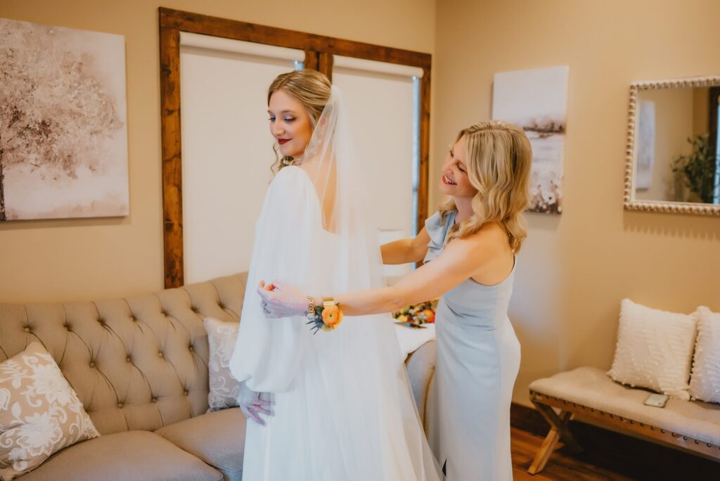 The Brooks at Weatherford Wedding by Fort Worth Wedding Photographer Kyrsten Ashlay Photography