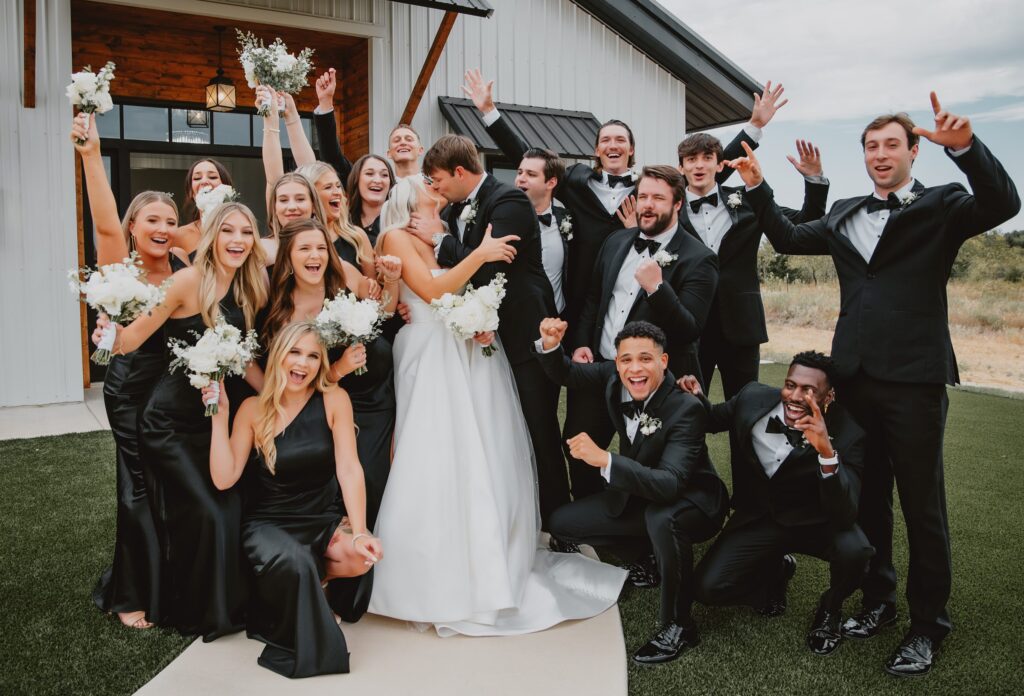 Davis and Grey Farms Wedding by Dallas Wedding Photographer Kyrsten Ashlay Photography