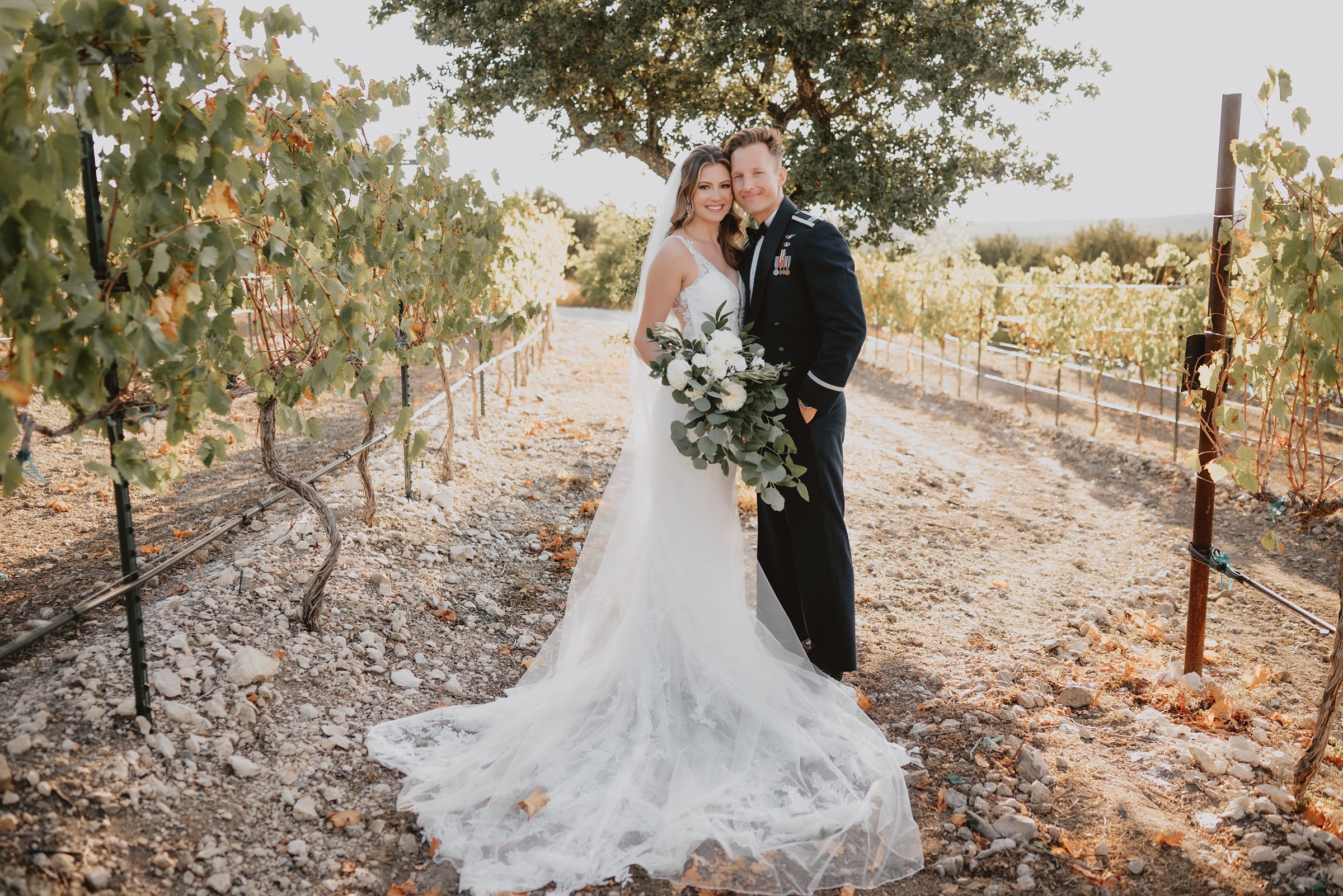 Classy Fall Wedding at Dove Ridge Vineyard in Weatherford, TX by Dallas Wedding Photographer Kyrsten Ashlay Photography
