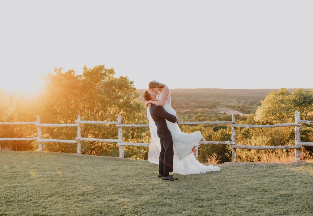 Classy Fall Wedding at Dove Ridge Vineyard in Weatherford, TX by Dallas Wedding Photographer Kyrsten Ashlay Photography