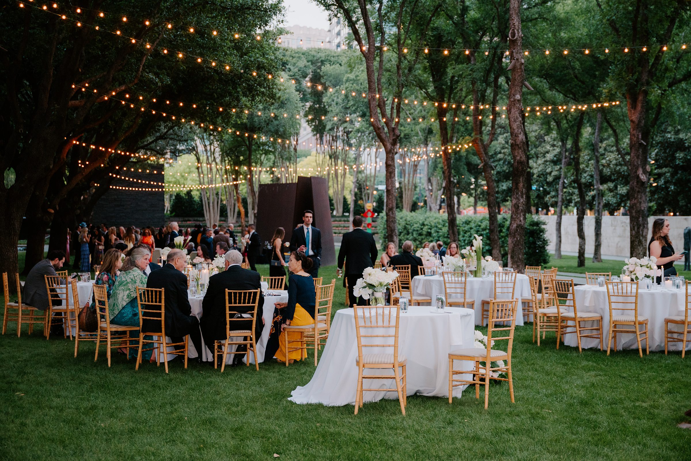 Elegant outdoor reception setup at the Nasher Sculpture Center